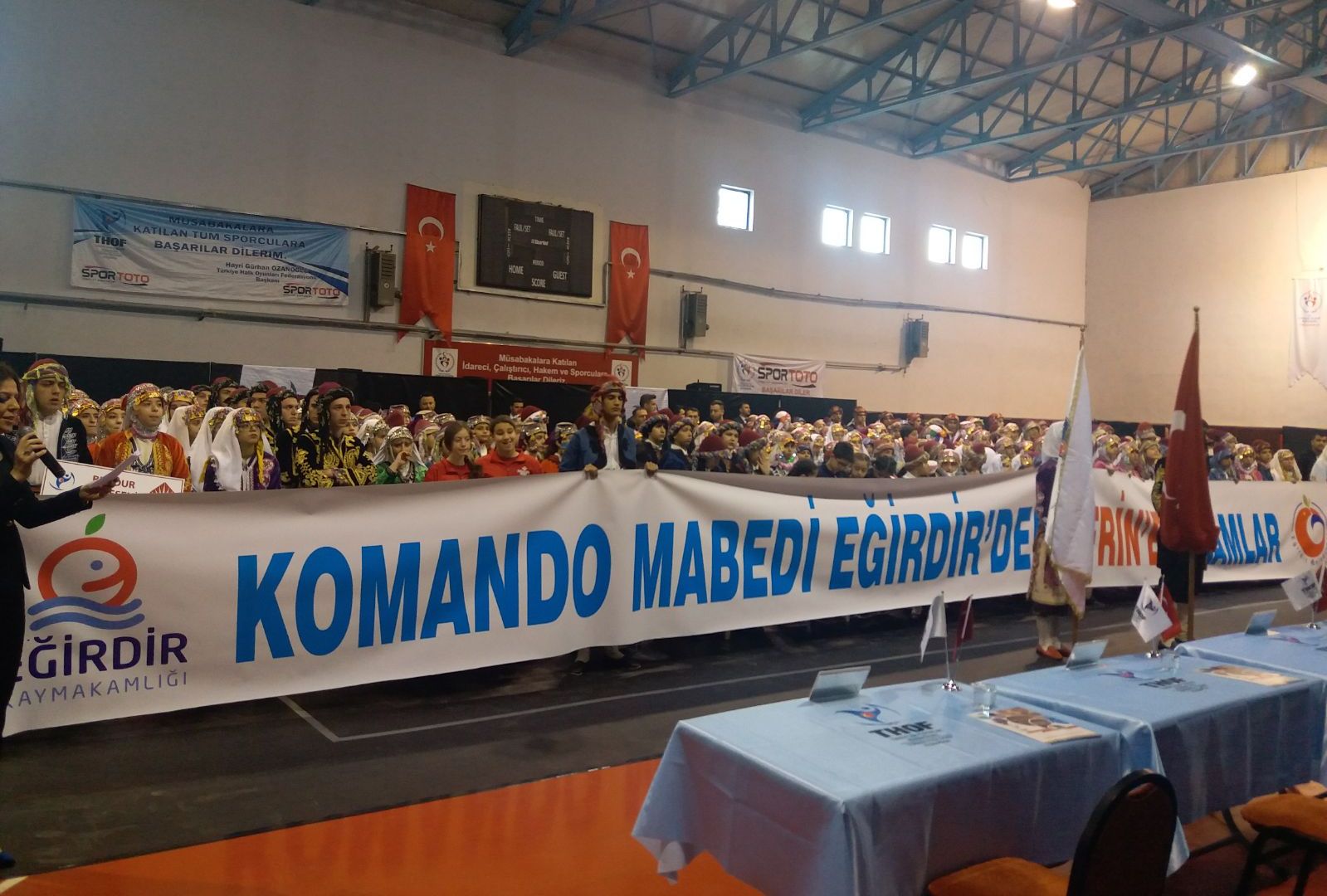 Halk Oyunları Grup Yarışmaları Eğirdir'de Yapıldı