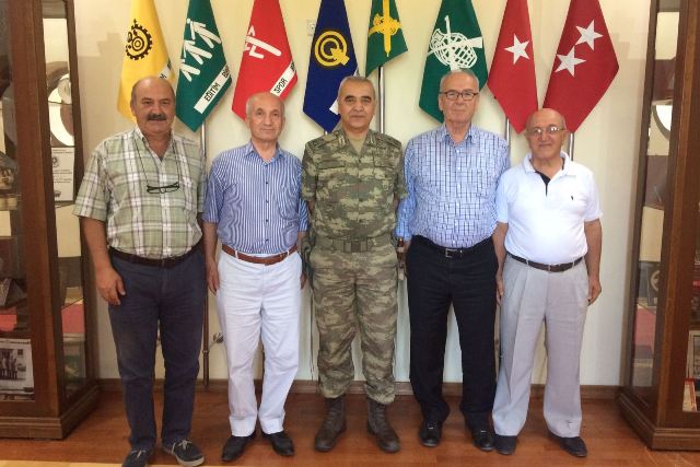 Gazi torunları, Tuğgeneral Ömer Faruk Bozdemir'i ziyaret etti