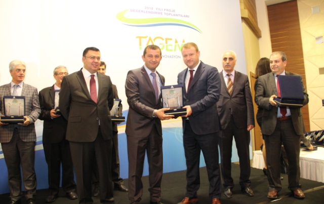Eğirdir Marem Müdürü Özongun'a Plaket...