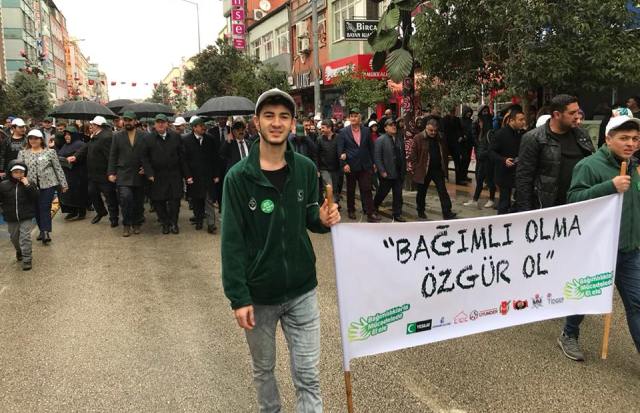 Bağımlılıklarla Mücadelede El Ele Yürüyüşü Yoğun Katılımla Gerçekleşti