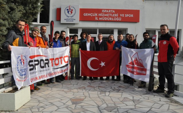 Dağ Kayağı Temel Seviye Eğitim Kursu Isparta'da başladı