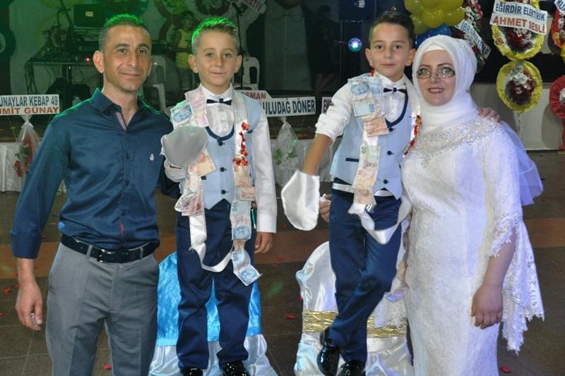 Arda ve Anıl Erkekliğe Adım Attı