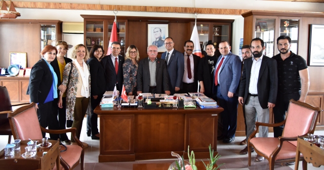 İYİlerden Efsane Başkana Ziyaret