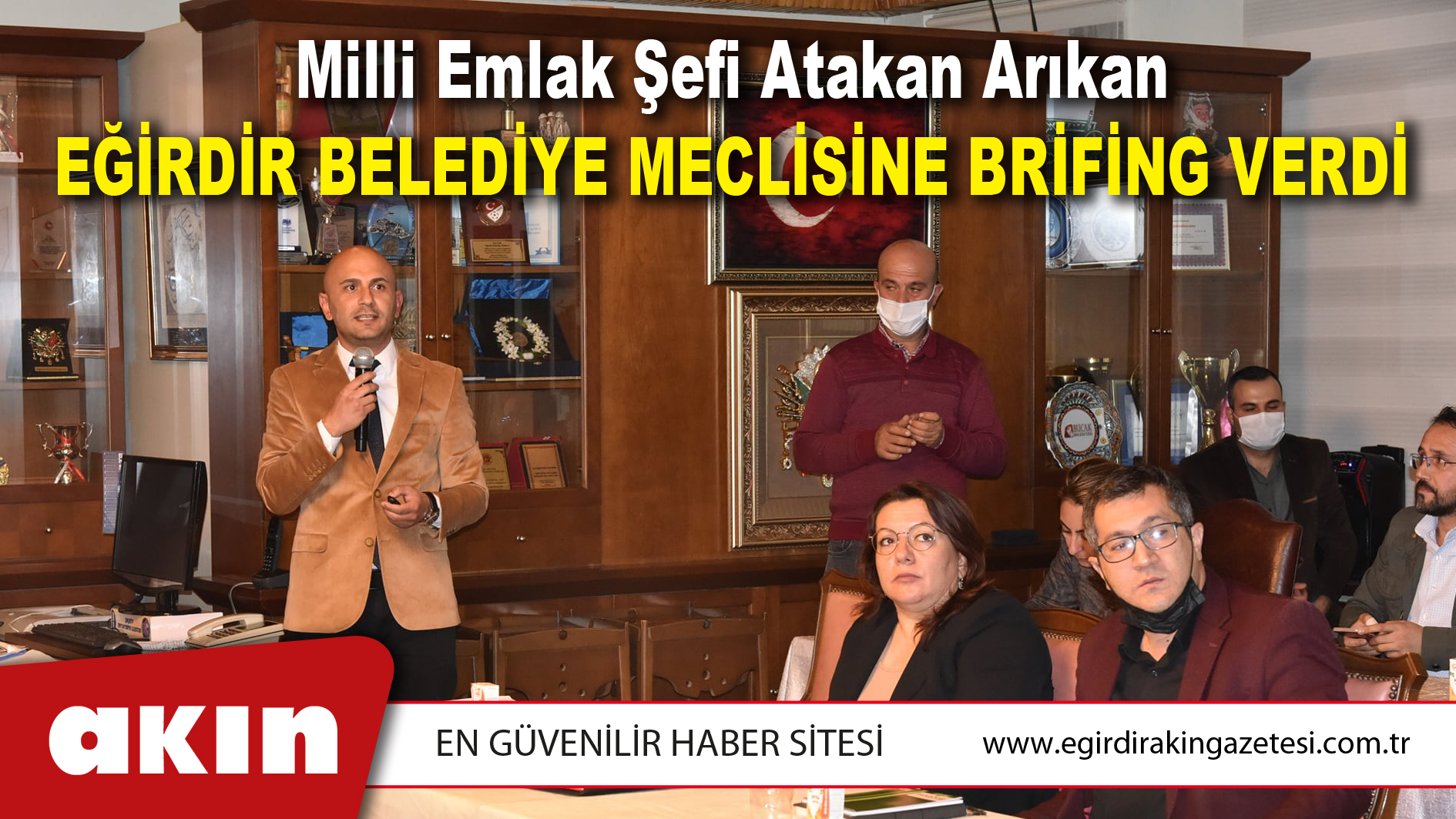 Milli Emlak Şefi Atakan Arıkan Eğirdir Belediye Meclisine Brifing Verdi