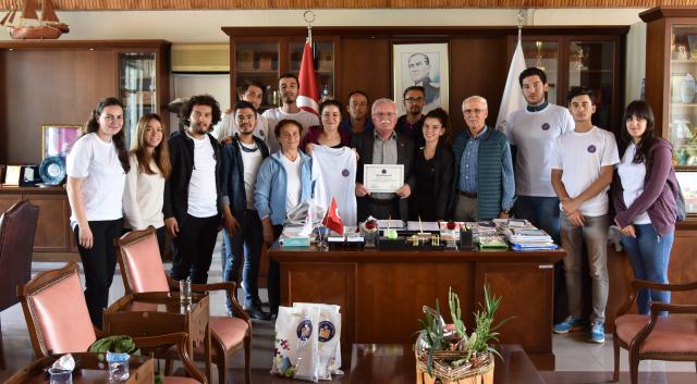 Eğirdir'de 16 Öğrenci İlk Kez Yelken Yaptı