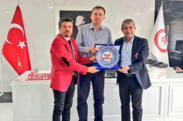 AGF Yönetim Kurulu Üyeleri Rektör Çarıkçı'yı ziyaret etti