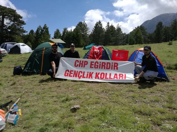 CHP Eğirdir Gençlik Kolları 22. ETUDOSD Dağcılık Şenliğine Destek Verdi