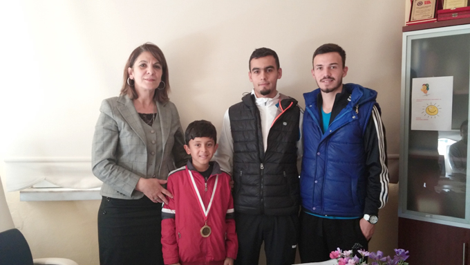 10 Yaş Kış Kupası Tenis Şampiyonasında Batuhan Duyuler Birinci oldu