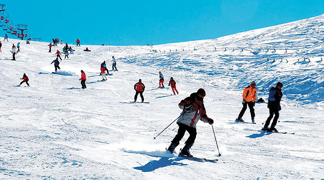 Türkiye'nin ilk Motosnow yarışı Davraz'da başlıyor...