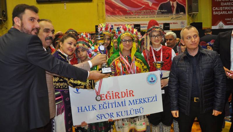 Eğirdir Halk Eğitimi Merkezi Spor Kulübü Yıldızlar ve Büyükler Düzenlemeli Dalda İl Birincisi oldu
