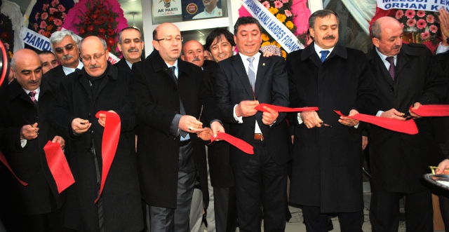 Veli Gök'ün Seçim Bürosunun Açılışını Bakan Eroğlu Yaptı