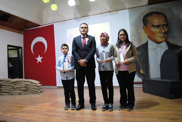 Öğrenciler Ödüllerini Aldılar…