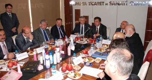 Ekonomi Bakanı Nihat Zeybekçi Isparta'da işadamlarıyla buluştu
