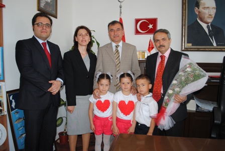 Minik Öğrencilerden Mülki Amirlere Ziyaret