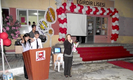 Eğirdir Lisesi Kimya Öğretmeni Emine Kuzgun Emekli Oldu