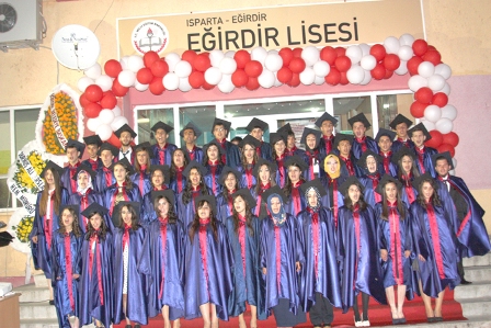 EĞİRDİR LİSESİ SON MEZUNLARINI VERDİ