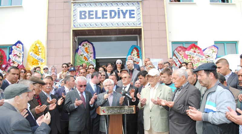 Eğirdir Belediye Başkanı Ömer Şengöl'e Sevgi Seli...