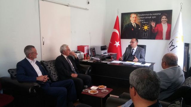 Muhtarlardan İYİ Parti Ziyareti
