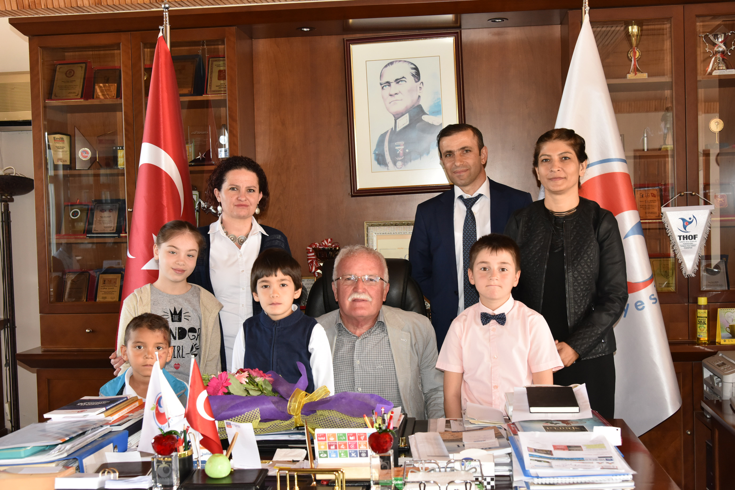 Miniklerden Başkan Şengöl'e  23 Nisan Ziyareti
