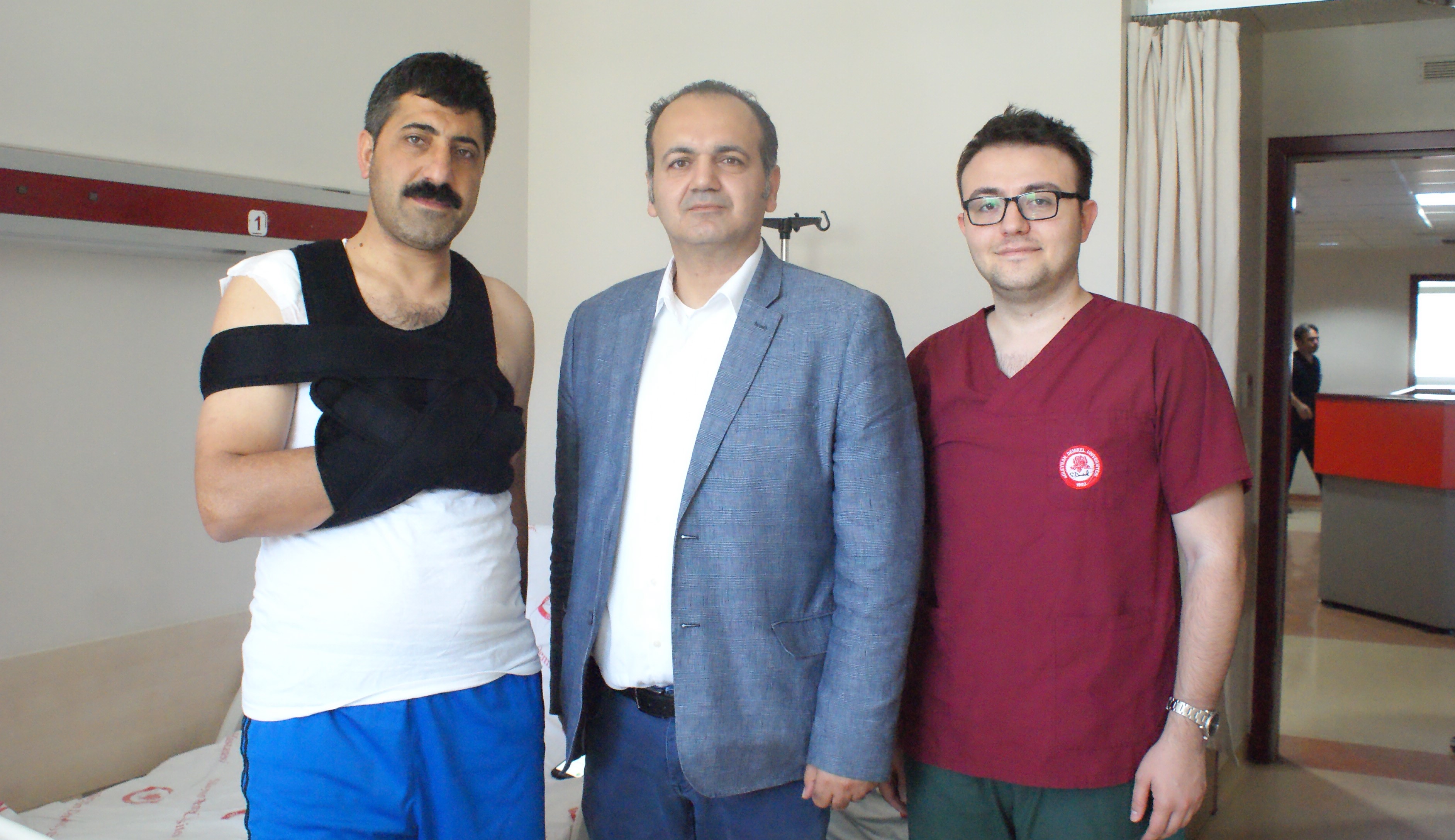 S.D.Ü. Tıp Fakültesi Ortopedi Anabilim Dalı Ameliyatlarına Bir Yenisini Ekledi