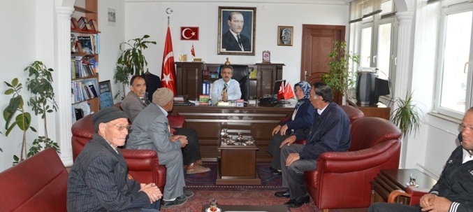 Havutlu'lu Bayan Muhtar Ayşe Altundaş Kaymakam Dr. Yalçın Yılmaz'ı Ziyaret Etti