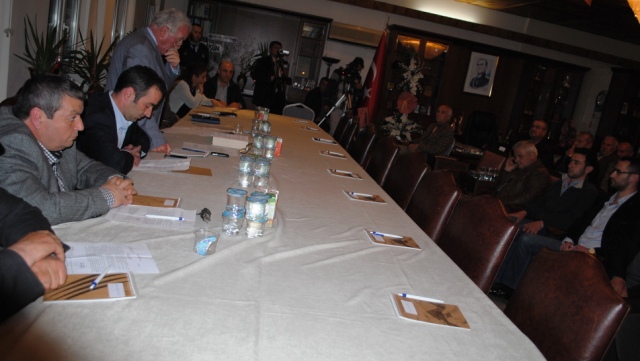 BELEDİYE MECLİS TOPLANTISINA AK PARTİ VE MHP'Lİ MECLİS ÜYELERİ KATILMADI