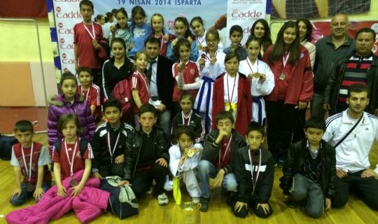 Ispartalı Karateciler 39 Madalya İle Göz Doldurdu
