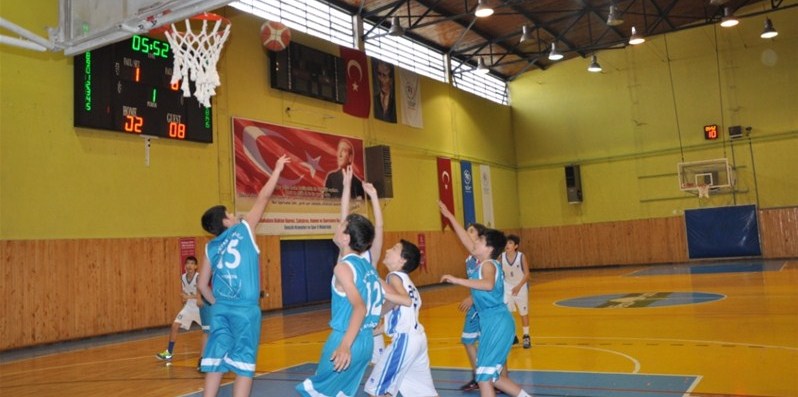Basketbol Yarı Final Müsabakaları Sona Erdi