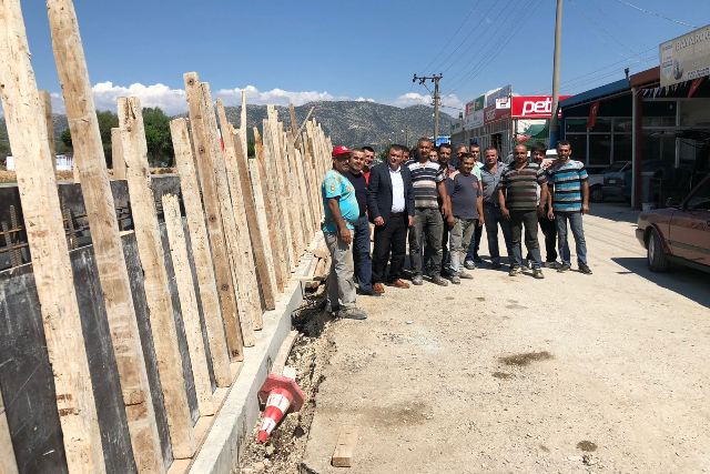 Sanayi çarşısında duvar inşaatı durduruldu