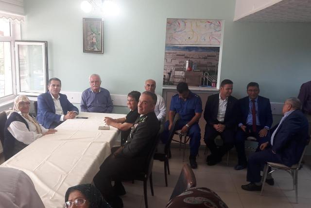 Huzurevi'nde Bayramlaşma