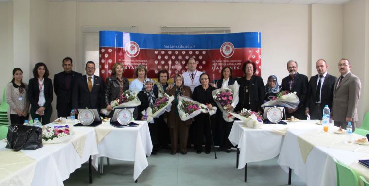 SDÜ Hastanesinden Hayırseverlere Teşekkür Plaketi Takdim Edildi