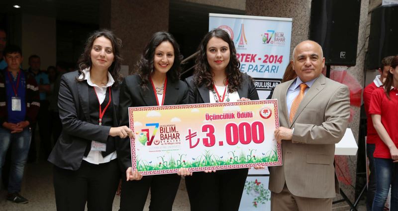 Türkiye'nin Geleceğine Yön Verecek Projelerin Ödülleri Sahiplerini Buldu