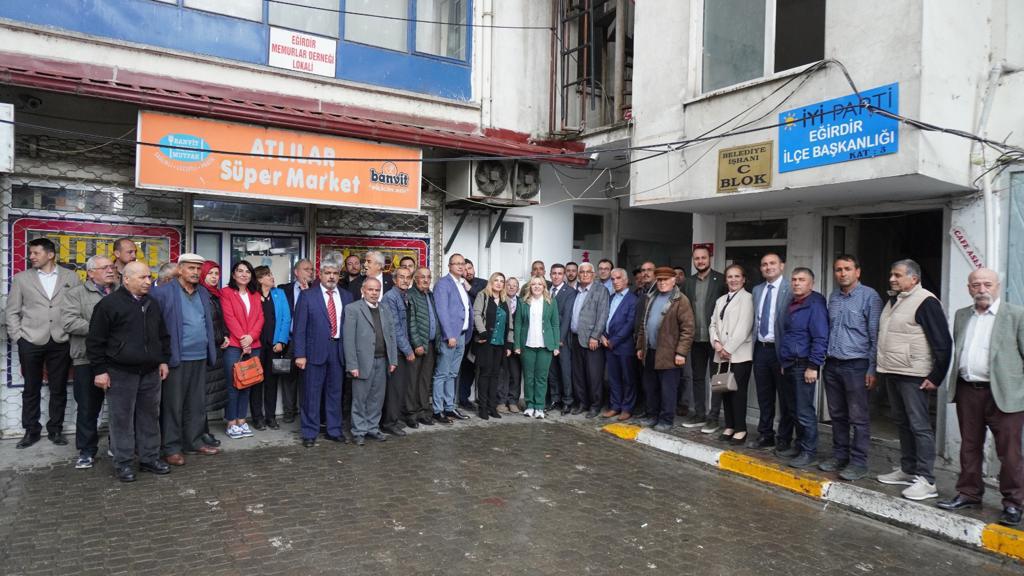 İYİ PARTİDE BAYRAMLAŞMA PROGRAMI DÜZENLENDİ