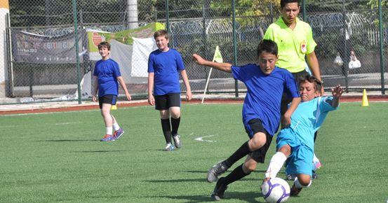 Yaş Grupları Halı Saha Futbol Turnuvası Başlıyor