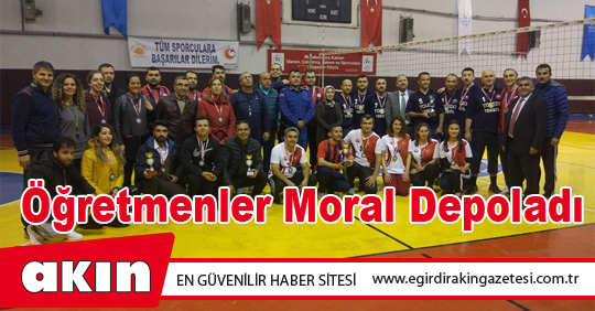 Öğretmenler Moral Depoladı   