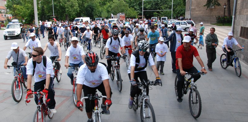 PEDALLAR YİNE SAĞLIK İÇİN ÇEVRİLDİ
