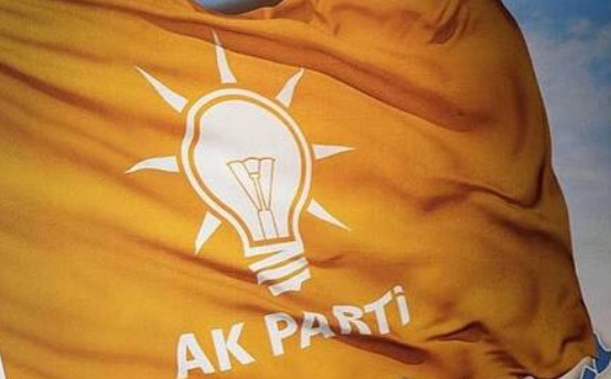 Ak Parti rakiplerine fark attı 