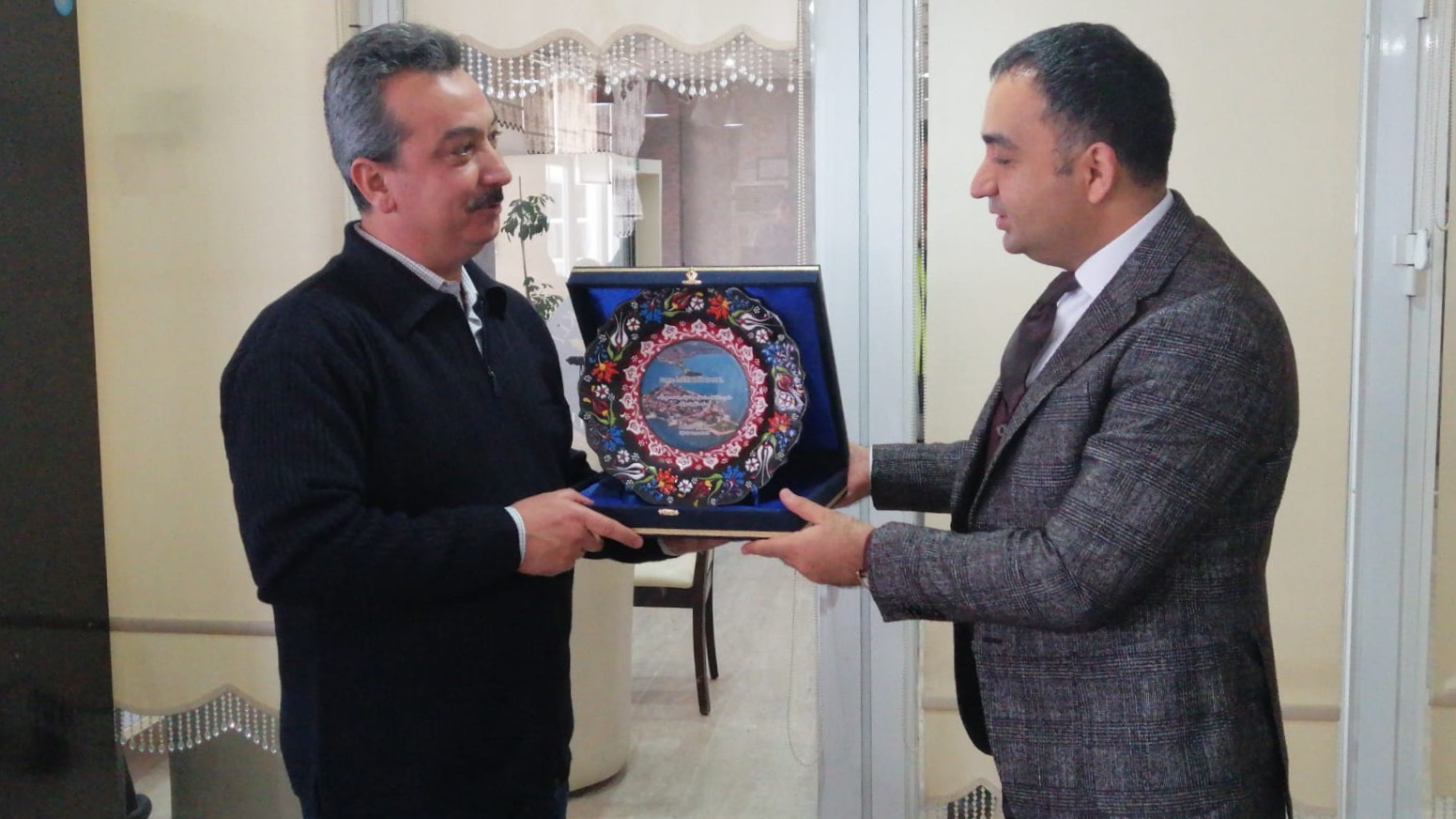 KAYMAKAM ÇELİK DAİRE MÜDÜRLERİ İLE BİRARAYA GELDİ 