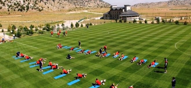 Konyaspor ve Karabükspor Davraz'da Kamp Yapıyor