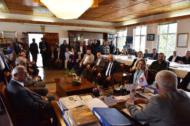 Milletvekili Adayı Aylin Cesur Eğirdir’e Geldi