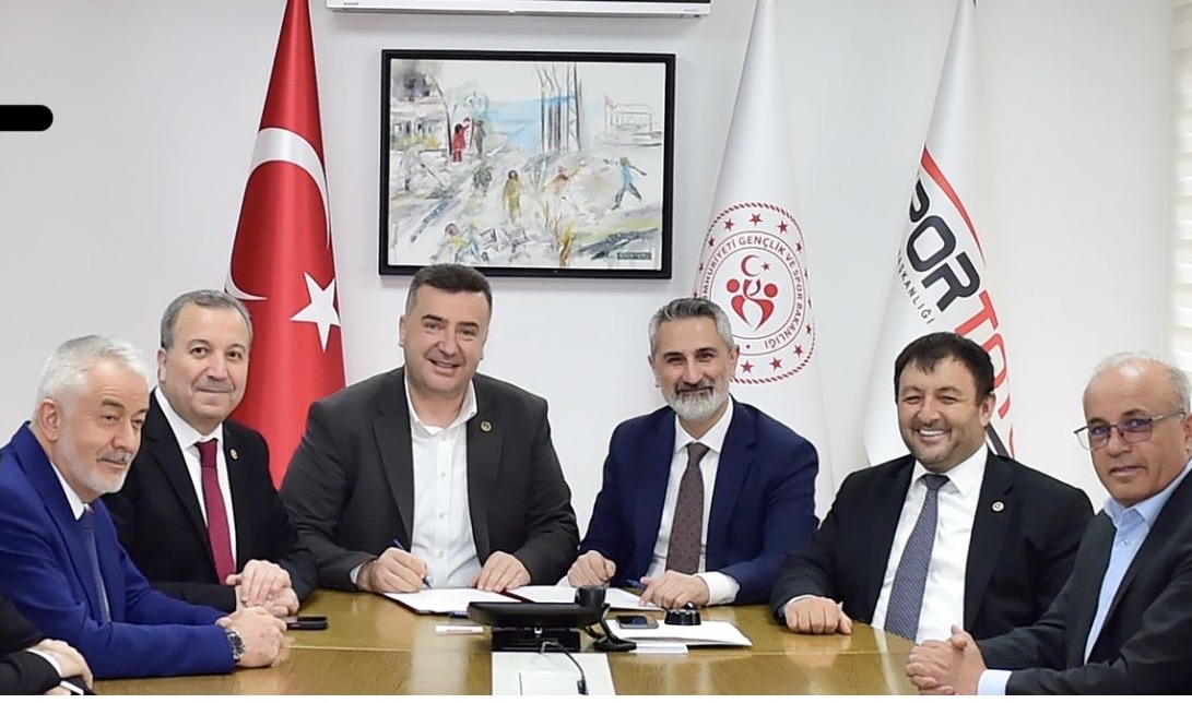 BAŞKAN ÖZER ANKARA’DAN ELİ DOLU DÖNDÜ