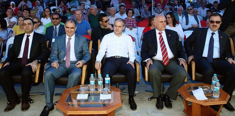 Gençlik ve Spor Bakanı Akif Çağatay Kılıç, Isparta'da temaslarda bulundu