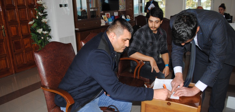 Belediyeye ait 2 işyeri  ihale ile kiraya verildi