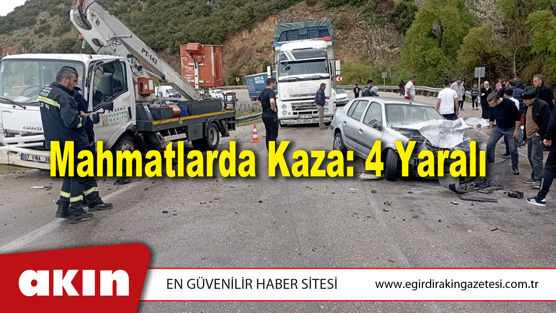 Mahmatlarda Kaza: 4 Yaralı