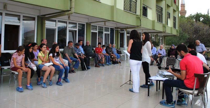 Huzurevi Sakinleri Gönüllerince Eğlendi
