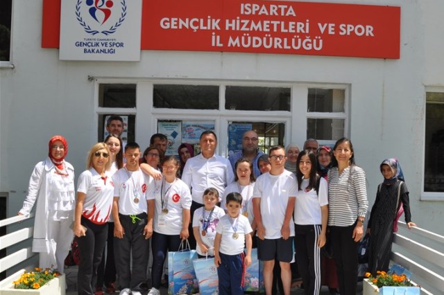Özel Sporcularımızla Gururlandık