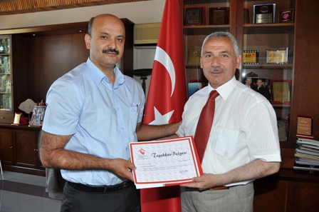 AİLE VE SOSYAL POLİTİKALAR İL MÜDÜRÜ KÜTÜK'TEN BELEDİYE BAŞKANI ÖZMERAL'E TEŞEKKÜR BELGESİ...