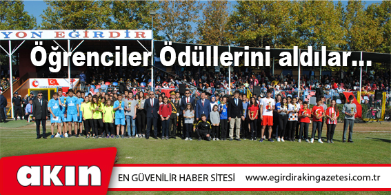 Öğrenciler Ödüllerini aldılar…