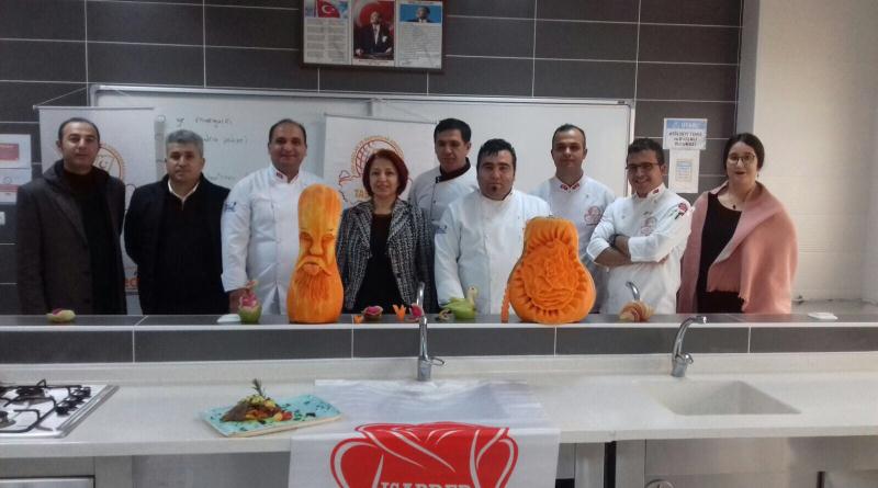 Isparta Aşçılar ve Pastacılar Derneği’nden Eğirdir’de ‘En Lezzetli Seminer ve Eğitimi’