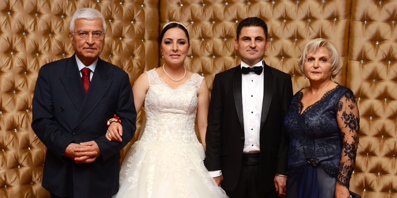 ZEKİ TARHAN OĞLUNU EVLENDİRDİ